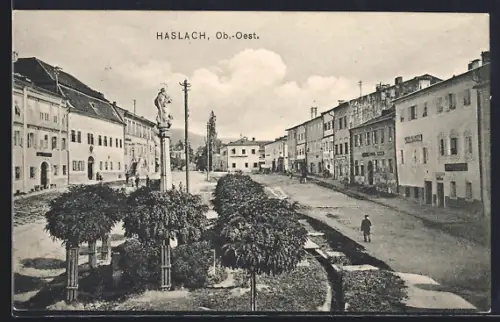 AK Haslach /O.-Ö., Hauptplatz mit Säulendenkmal-Anlage