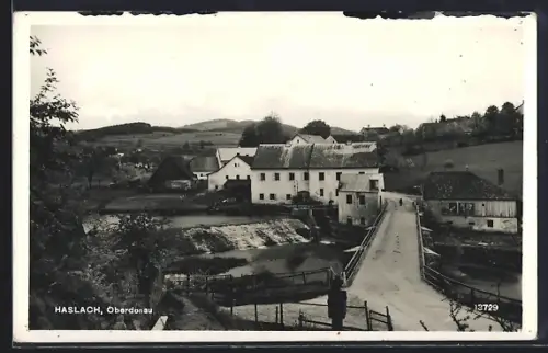 AK Haslach /Oberdonau, Teilansicht mit Strasse aus der Vogelschau