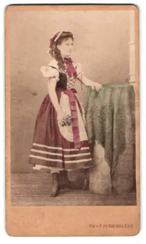 Fotografie Ph. v. F. Purkholzer, Wien, Stubenbastei 12, Frau in traditioneller Tracht, Handkoloriert