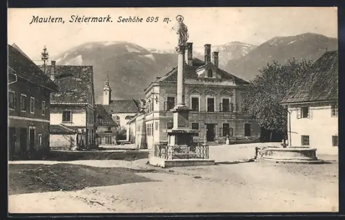 AK Mautern, Ortspartie mit Säulendenkmal, Brunnen, Kirche und Bergpanorama