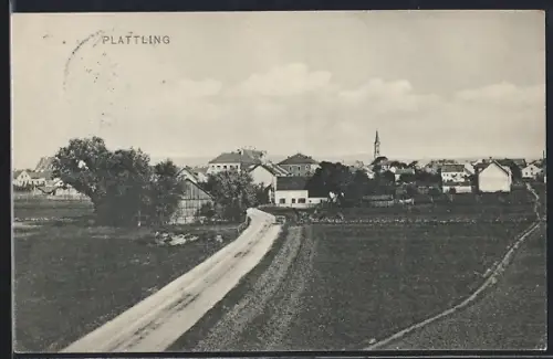AK Plattling, Ortsansicht mit Kirche und Feldern