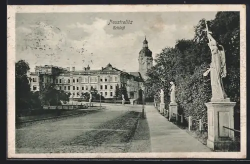 AK Neustrelitz, Schloss