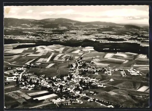 AK Iggensbach /Bayer. Wald, Gesamtansicht mit Umgebung vom Flugzeug aus