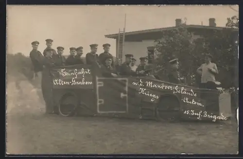 Foto-AK Alten-Grabow, Fernfahrt, Manöver-Gelände, Kriegs-Automobil, 15. Infanterie-Brigade