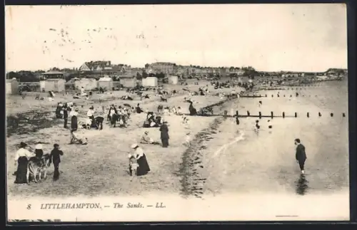 AK Littlehampton, The Sands and tourists on the beach