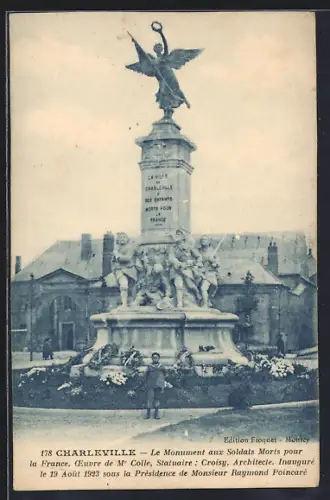 AK Charleville, Le Monument aux Soldats Morts pour la France