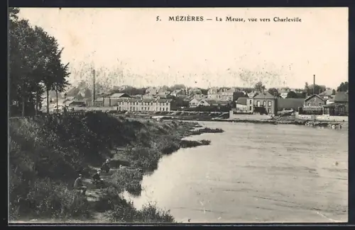 AK Mézières, La Meuse vue vers Charleville