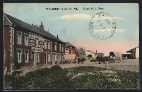 AK Maubert-Fontaine, Place de la Gare avec charrettes et chevaux