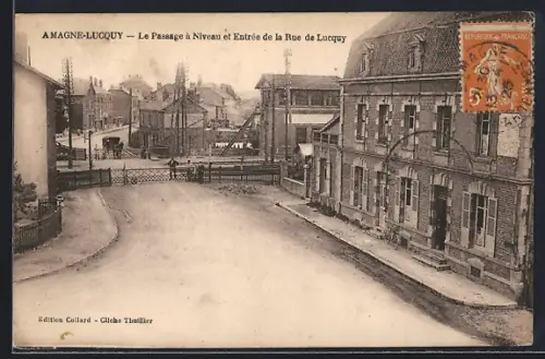 AK Amagne-Lucquy, Le Passage à Niveau et Entrée de la Rue de Lucquy