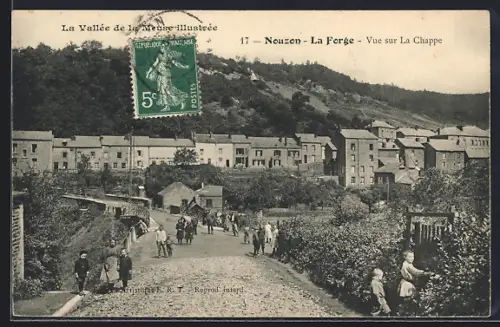 AK Nouzon-La Forge, Vue sur La Chappe avec village et habitants sur le chemin