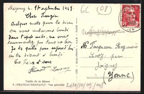 AK Château-Regnault, Vue générale de la vallée de la Meuse et du village environnant