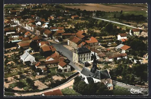 AK Amagne /Ardennes, Vue aérienne du village avec église et maisons environnantes