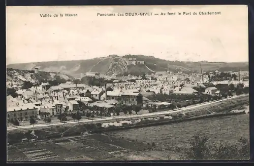 AK Deux-Givet, Panorama des Deux-Givet avec le Fort de Charlemont en arrière-plan