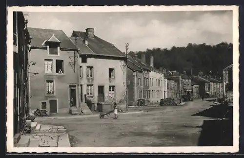 AK Haraucourt /Ardennes, La Place Saint-Rémy et la grand` Rue