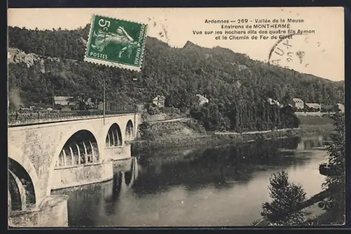 AK Monthermé, Vue sur les rochers des quatre fils Aymon et le Chemin de Fer de Givet