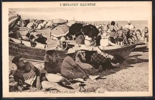 AK Valras-Plage, L`Heure au Bain avec des baigneurs et un bateau sur la plage animée