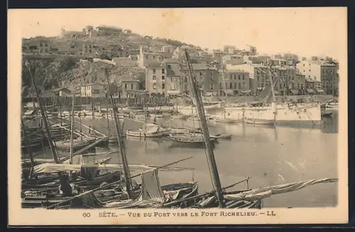 AK Sète, Vue du port vers le Fort Richelieu