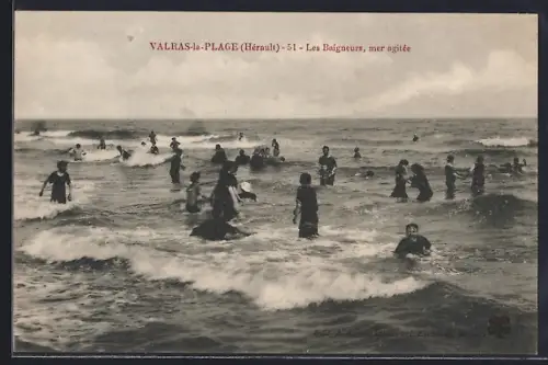 AK Valras-la-Plage /Hérault, Les Baigneurs, mer agitée