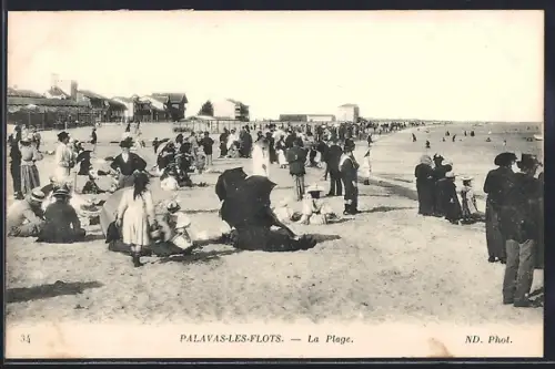 AK Palavas-les-Flots, La Plage avec des baigneurs et promeneurs élégants