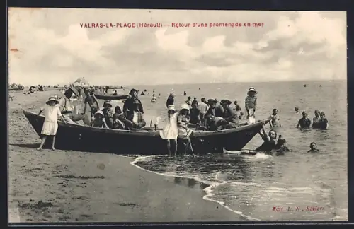 AK Valras-la-Plage /Hérault, Retour d`une promenade en mer