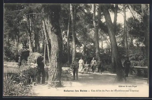 AK Balaruc-les-Bains, Une allée du parc de l`établissement thermal