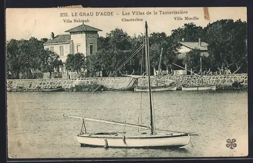 AK Le Grau d`Agde, Les Villas de la Tamarissière et voilier sur le fleuve