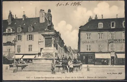 AK Lons-le-Saunier /Jura, Place de la Liberté, Statue de Lecourbe