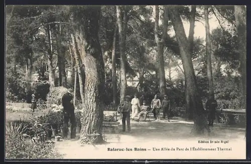 AK Balaruc-les-Bains, Une Allée du Parc de l`Établissement Thermal