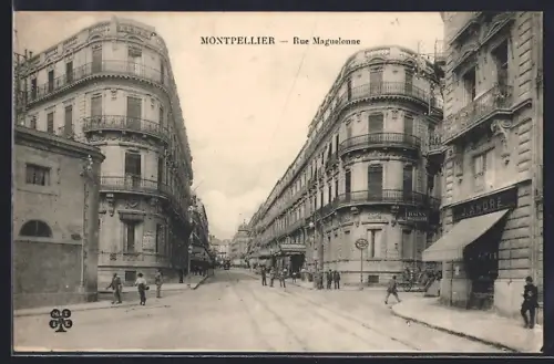AK Montpellier, Rue Maguelonne avec architecture haussmannienne
