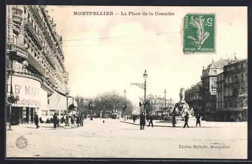AK Montpellier, La Place de la Comédie avec passants et fontaine