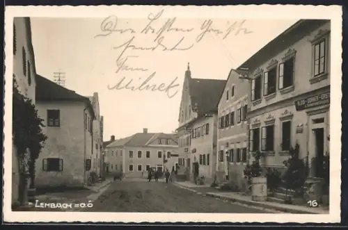 AK Lembach /O. Ö., Alois Dorners Gasthaus mit Strassenpartie