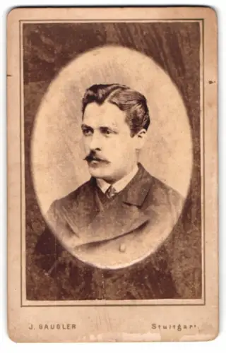 Fotografie J. Gaugler, Stuttgart, Calwerstrasse 58, Porträt eines Mannes mit Schnurrbart