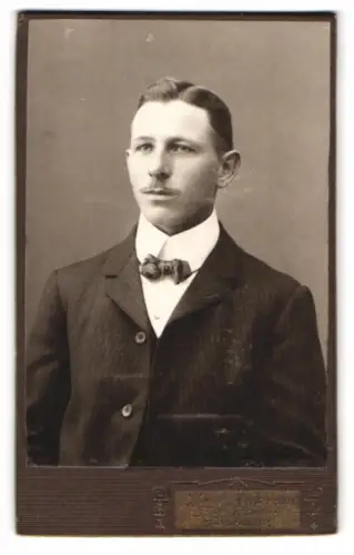 Fotografie Knut Andersen, Ranten, Porträt eines eleganten Herrn