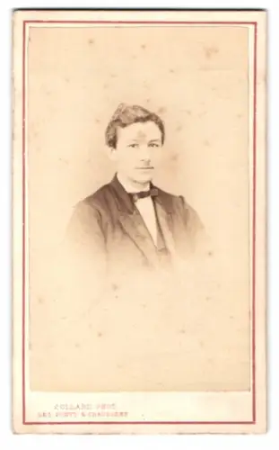 Fotografie Collard, Paris, Boulevard de Strasbourg 39, Porträt eines jungen Mannes
