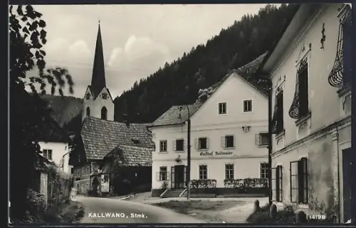 AK Kallwang /Stmk., Ortspartie mit Gasthof Reitmaier und Kirche