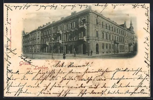 AK Leoben, Strassenpartie mit dreistöckigem Gebäude an der Franz-Josef-Strasse