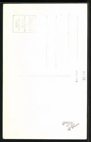 AK Frau auf einem Floss, Im Hintergrund Segelboot, Reklame für Kores-Porozell