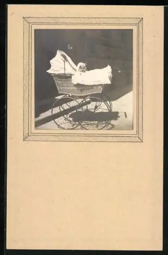 AK Baby in einem Kinderwagen