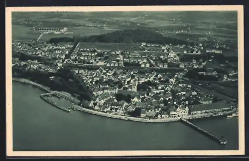 AK Friedrichshafen a. B., Luftaufnahme vom Zeppelin L. Z. 126, Stadtansicht, Hafen, Uferpromenade