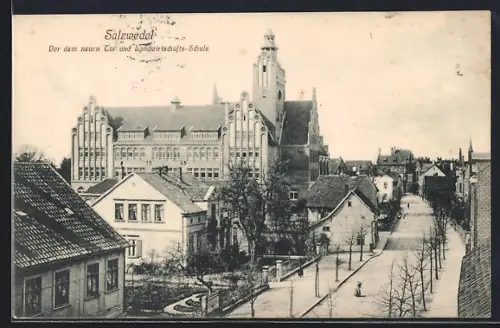 AK Salzwedel, Vor dem neuen Tor, Landwirtschafts-Schule