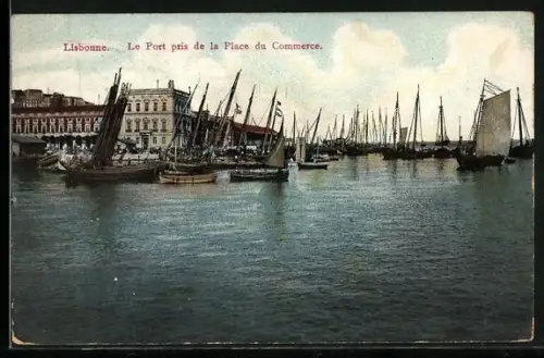 AK Lisbonne, Le Port pris de la Place du Commerce