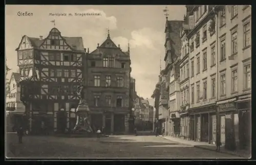 AK Giessen, Marktplatz, Kriegerdenkmal