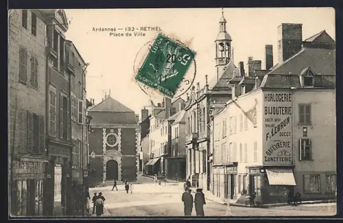 AK Rethel /Ardennes, Place de Ville avec horlogerie et bijouterie