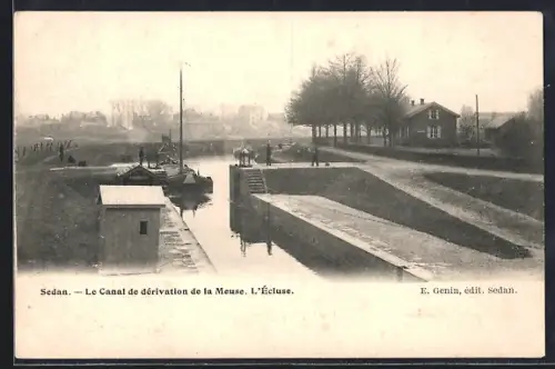 AK Sedan, Le Canal de dérivation de la Meuse. L`Écluse