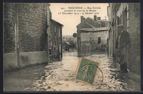 AK Mézières, Rue Collette pendant la crue de la Meuse 25 Décembre 1919, 17 Janvier 1920