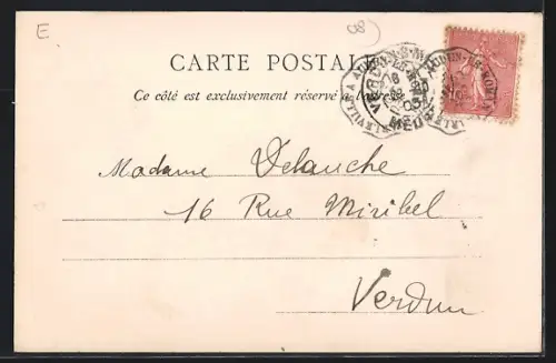 AK Fromelennes, La Place avec vue sur l`église et les bâtiments environnants