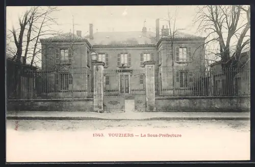 AK Vouziers, La Sous-Préfecture