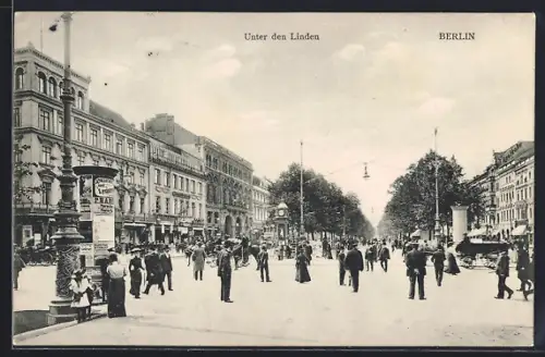 AK Berlin, Unter den Linden, Strassenszene