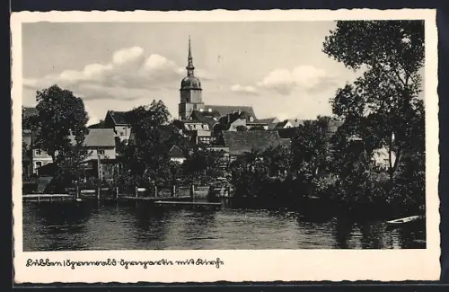 AK Lübben /Spreewald, Stadtansicht mit Kirche und Spree