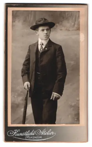 Fotografie Kunstlicht Atelier, Pforzheim, Markt 13, Eleganter Herr mit Schirm
